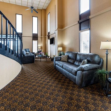 Rodeway Inn South Hutchinson ภายนอก รูปภาพ