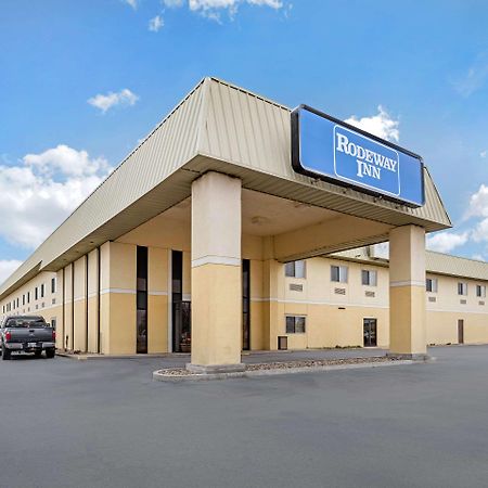 Rodeway Inn South Hutchinson ภายนอก รูปภาพ