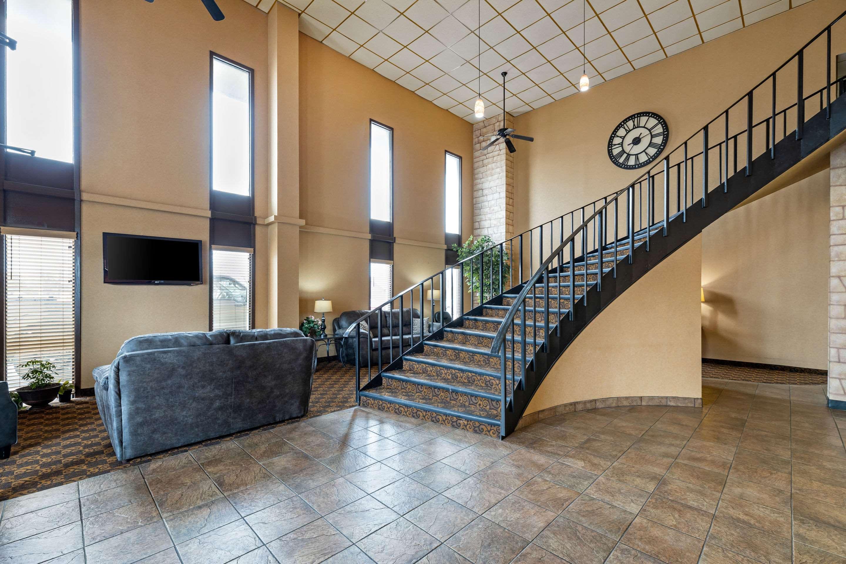 Rodeway Inn South Hutchinson ภายนอก รูปภาพ