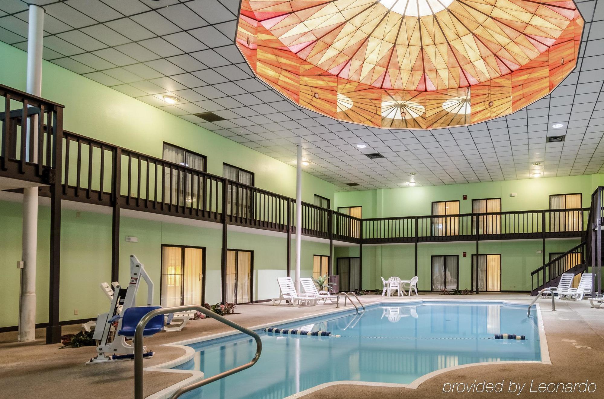 Rodeway Inn South Hutchinson ภายนอก รูปภาพ