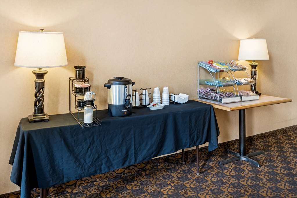 Rodeway Inn South Hutchinson ร้านอาหาร รูปภาพ